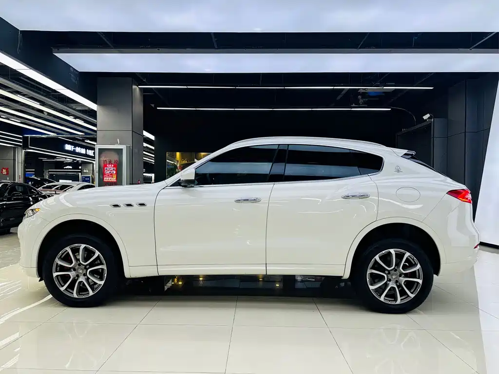 Maserati Levante 2017 — фото 7
