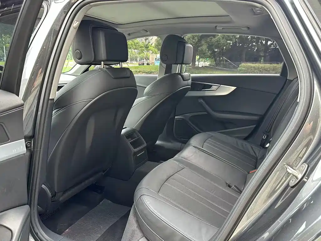 Audi A4L 2021