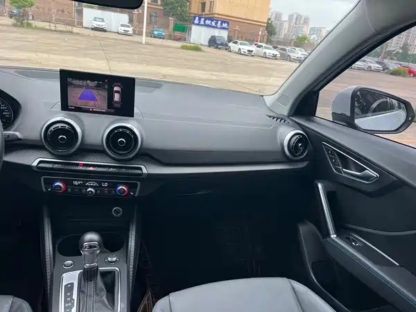 Audi Q2L 2022