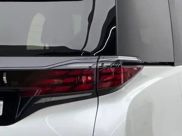 Toyota Alphard 2025