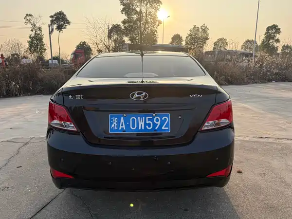 Hyundai Accent 2014