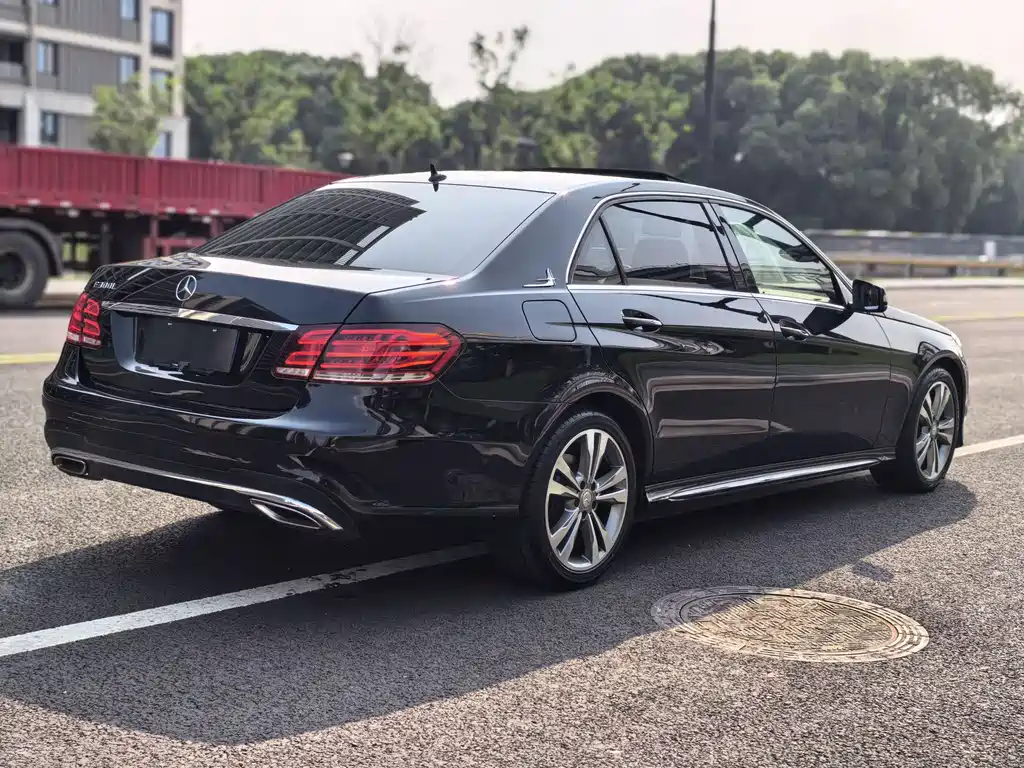 Mercedes-Benz E-Class 2015