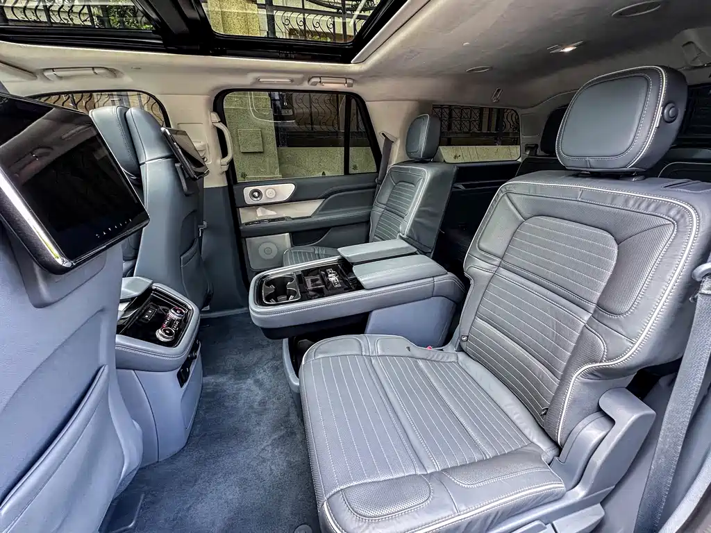 Lincoln Navigator 2020 — фото 10