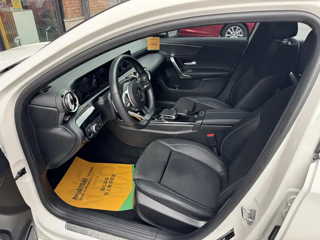 Mercedes-Benz A-Class 2022 — фото 8