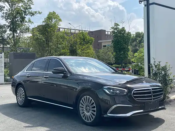 Mercedes-Benz E-Class 2023