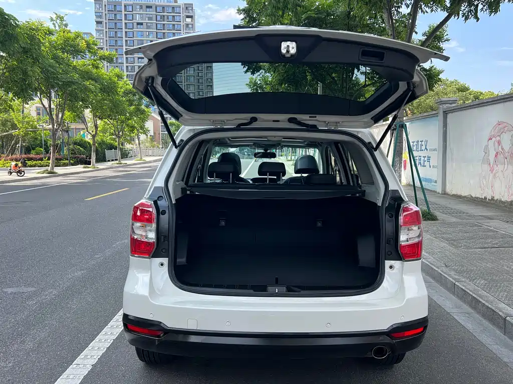Subaru Forester 2014 — фото 14