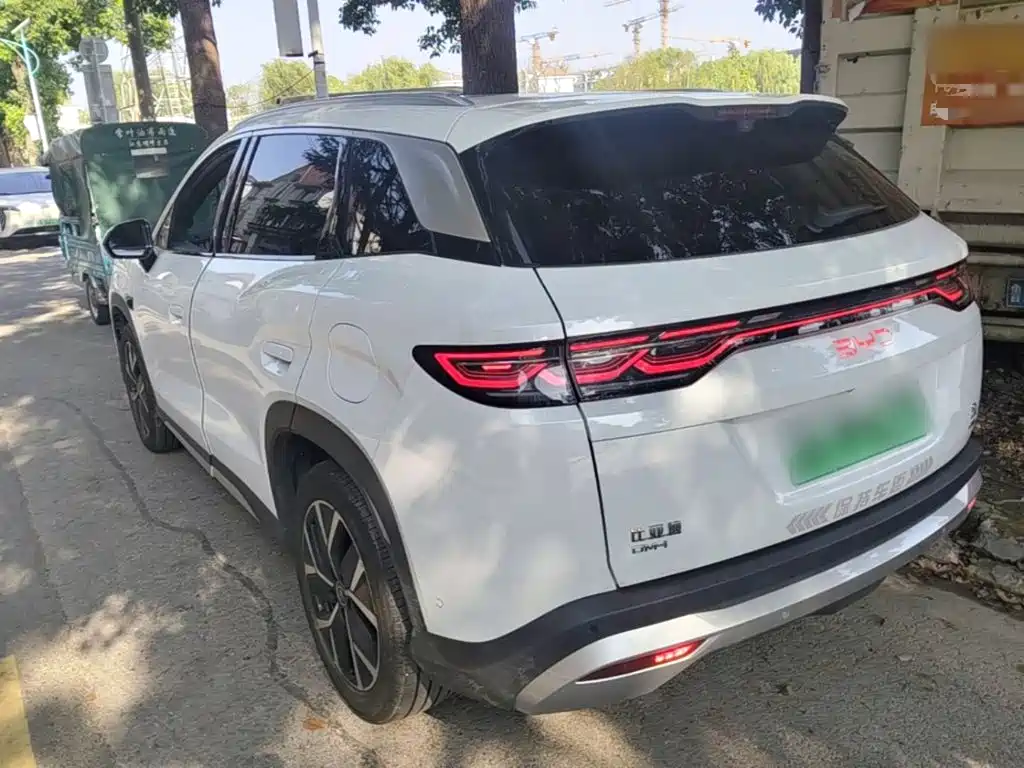 BYD Song L DM-i 2026 — фото 23