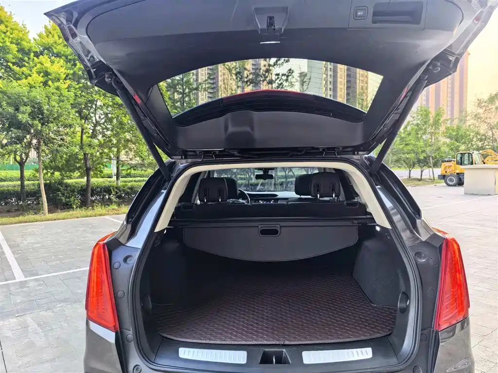 Cadillac XT5 2019 — фото 16