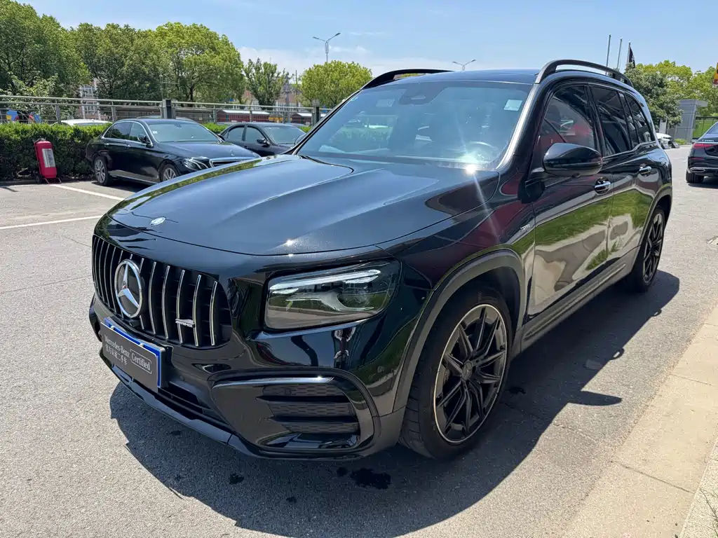 Mercedes-Benz GLB AMG 2025