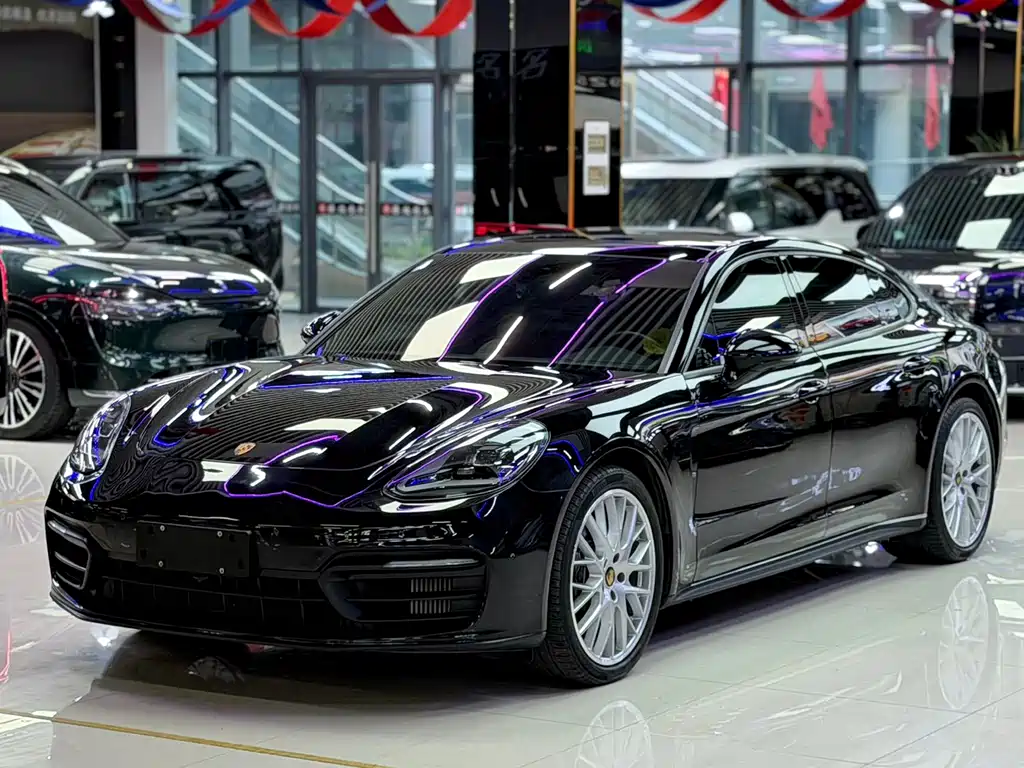 Porsche Panamera 2021 — фото 1