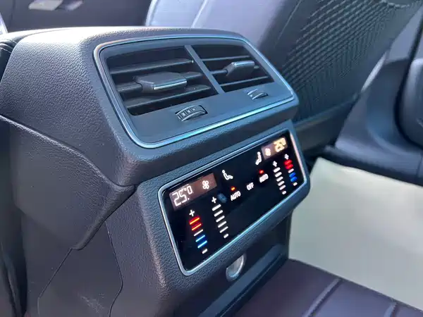 Audi A6L 2022