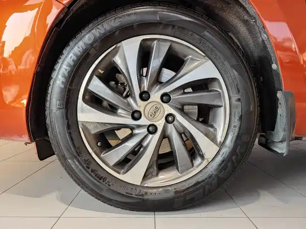 BYD Song 2015