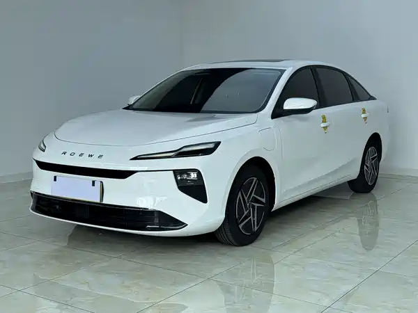 Roewe D6 2025