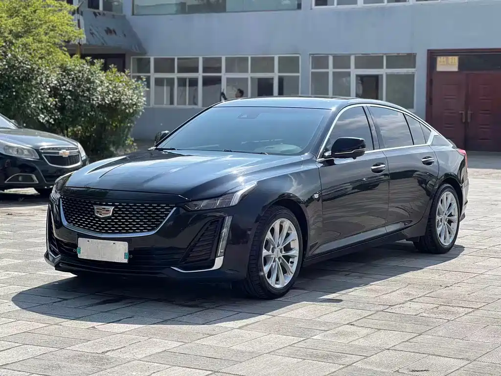 Cadillac CT5 2021 — фото 1