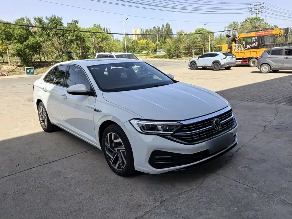 Volkswagen Sagitar 2023