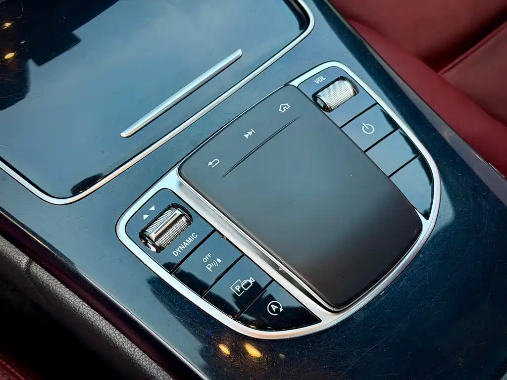 Mercedes-Benz C-Class 2019 — фото 17