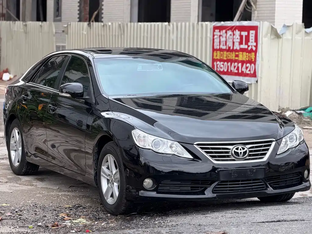 Toyota Reiz 2011