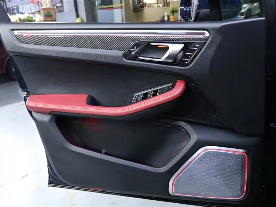 Porsche Macan 2020 — фото 10
