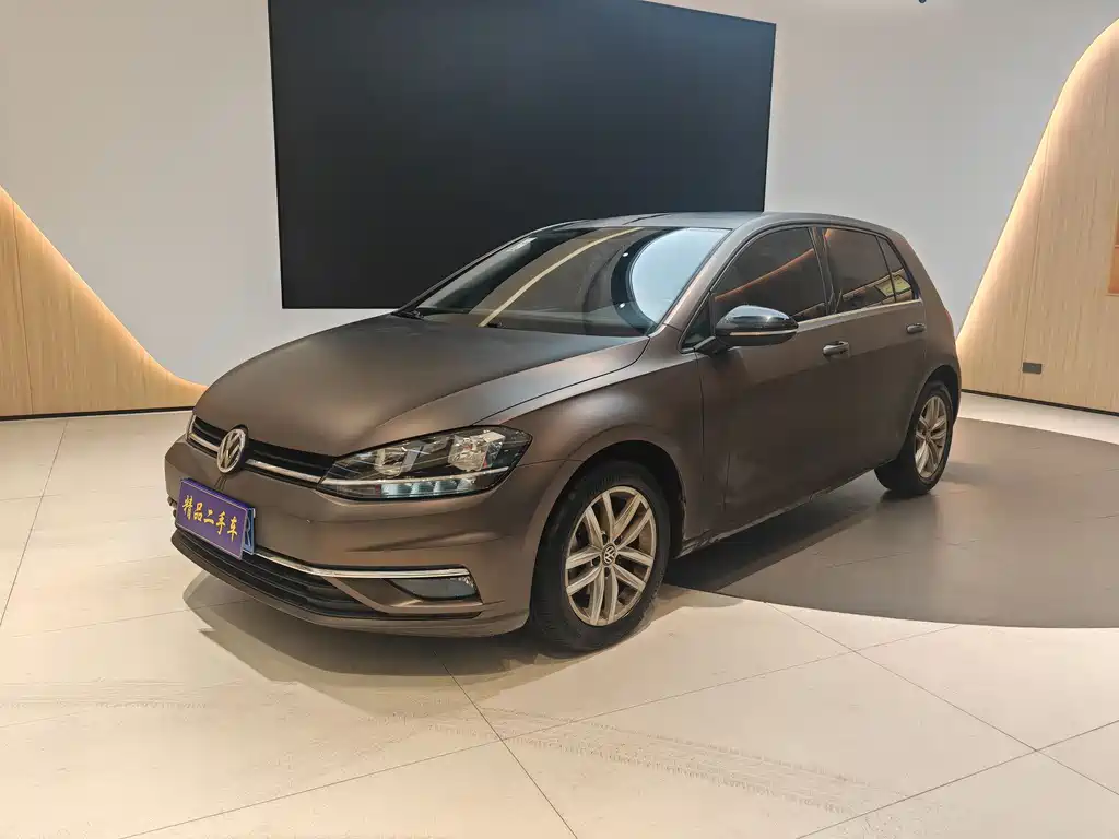Volkswagen Golf 2018 — фото 1