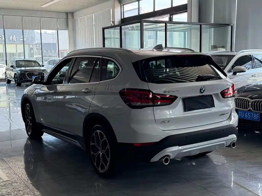 BMW X1 2022 — фото 12