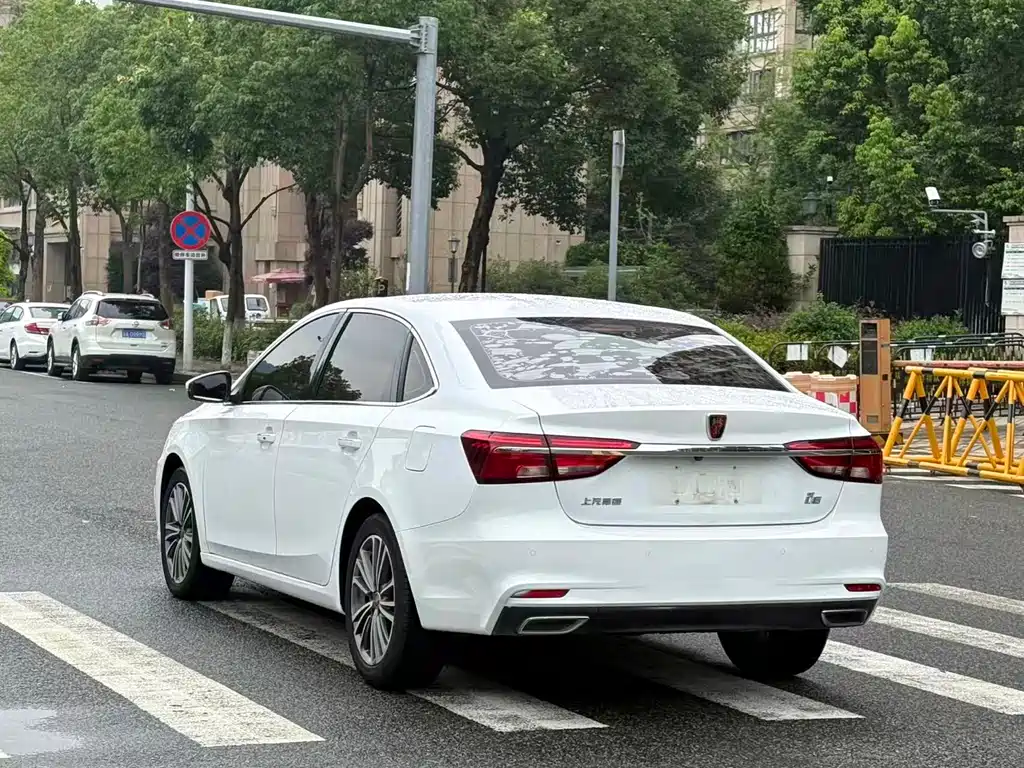 Roewe i6 Classic 2020 — фото 16