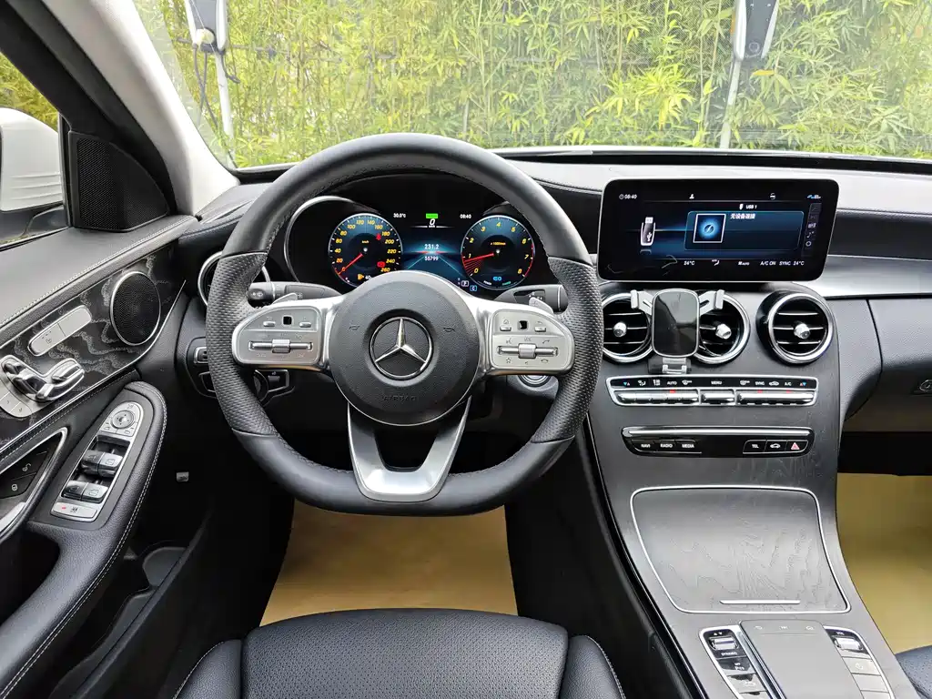 Mercedes-Benz C-Class 2020 — фото 15