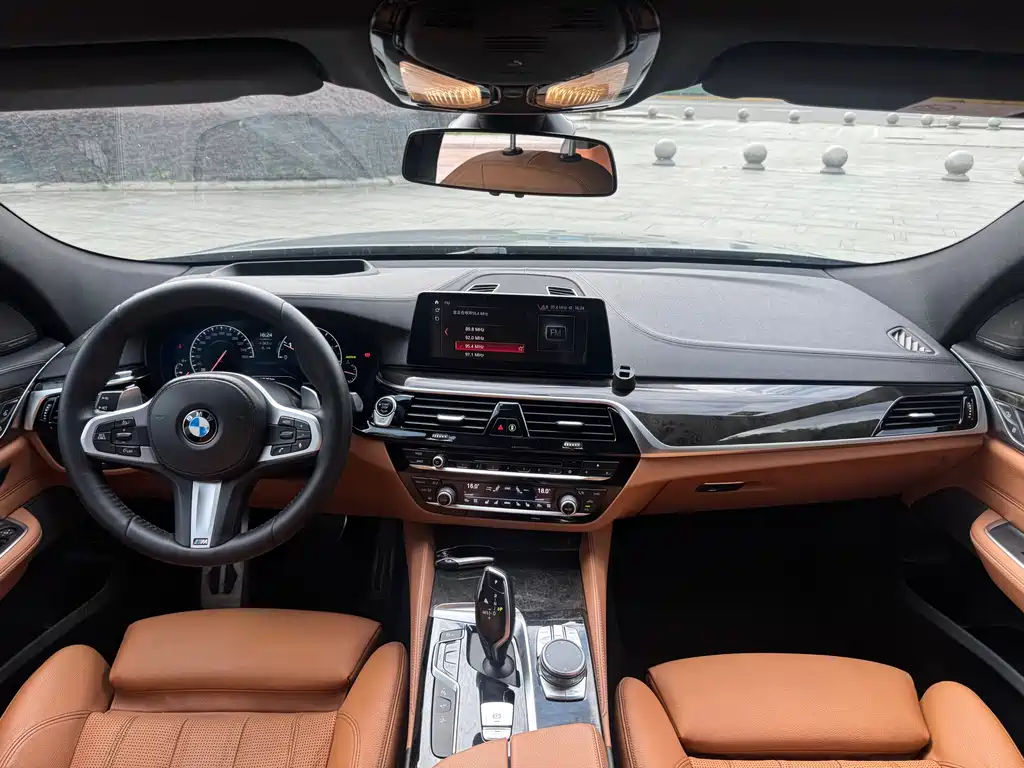 BMW 6 Series GT 2019 — фото 16