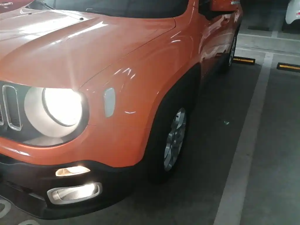 Jeep Renegade 2017 — фото 24