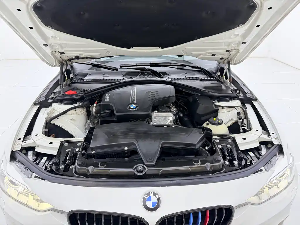 BMW 3 Series 2014 — фото 17