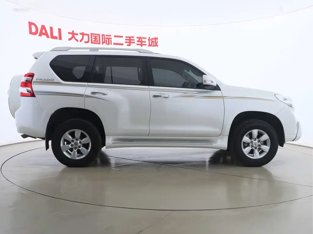 Toyota Prado 2017 — фото 4