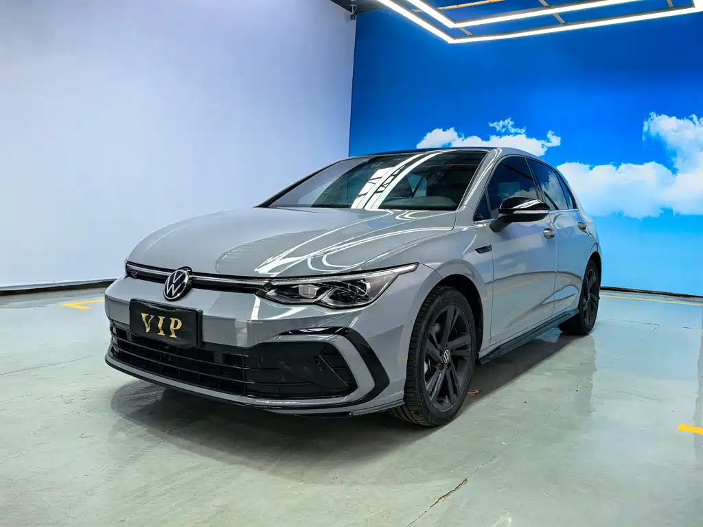 Volkswagen Golf 2021
