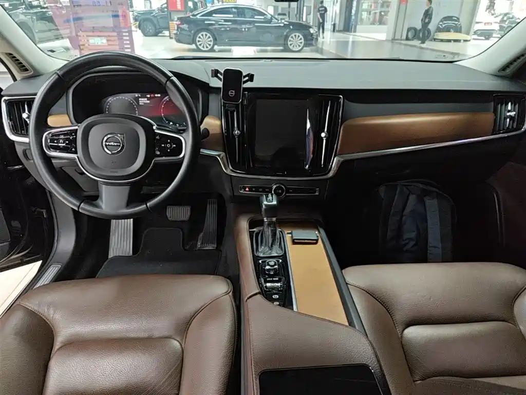 Volvo S90 2020 — фото 10