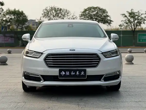 Ford Taurus 2017