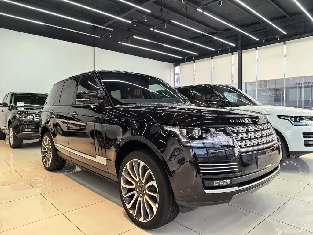 Land Rover Range Rover 2017 — фото 1