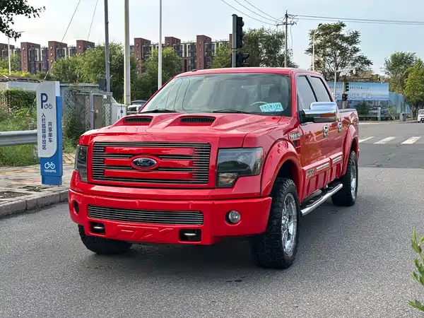 Ford F-150 Raptor 2014