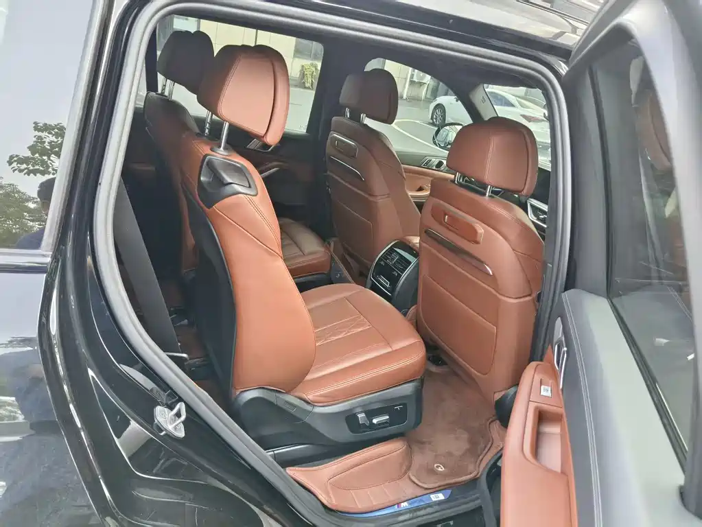 BMW X7 2023