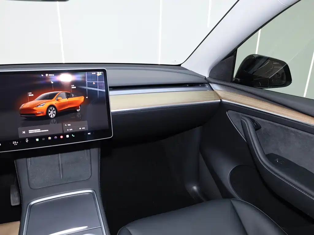 Tesla Model Y 2023 — фото 18