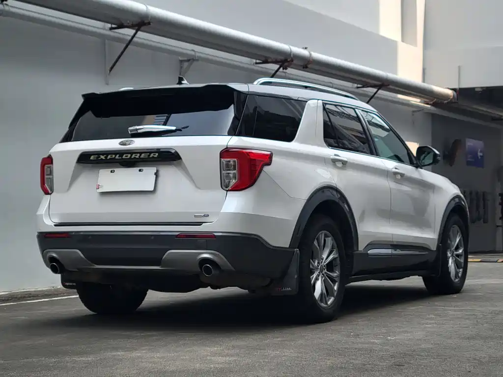 Ford Explorer 2020 — фото 3