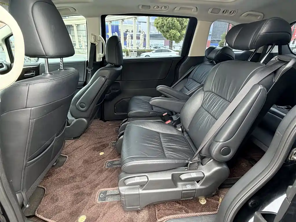 Honda Odyssey 2019 — фото 11