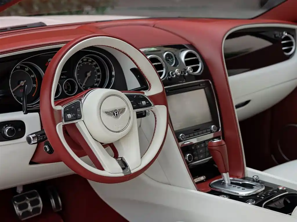Bentley Continental 2014 — фото 9
