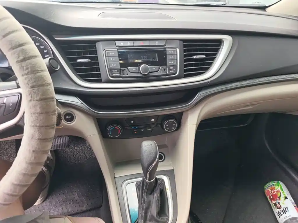 Buick Excelle 2017 — фото 20