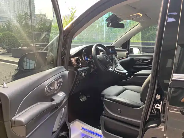 Mercedes-Benz V-Class 2023