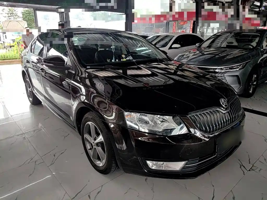 Skoda Octavia 2016 — фото 23