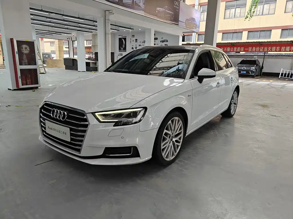 Audi A3 2018 — фото 1