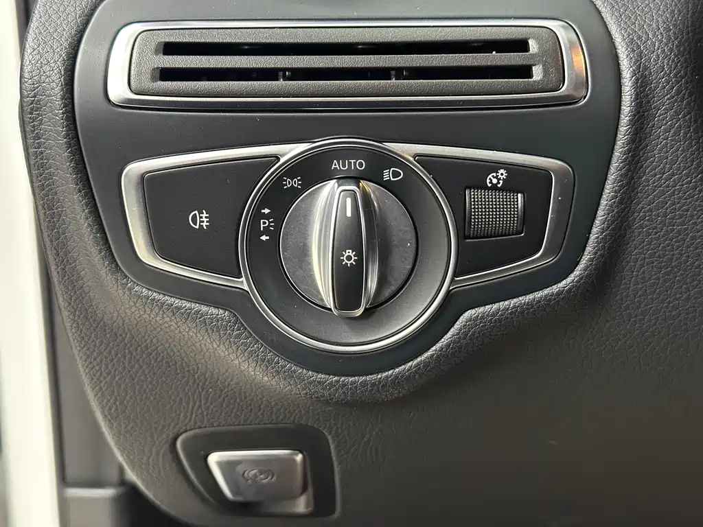 Mercedes-Benz C-Class 2020 — фото 15