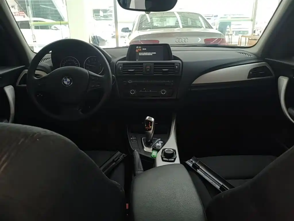 BMW 1 Series 2014 — фото 10