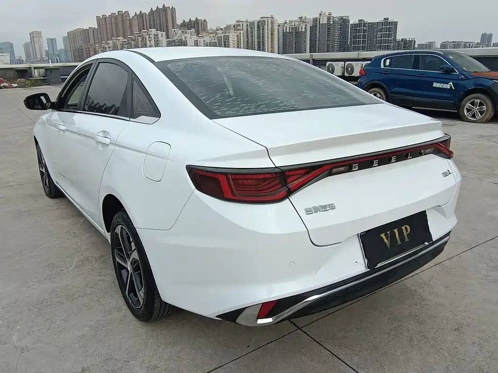 Geely Emgrand L 2022 — фото 9