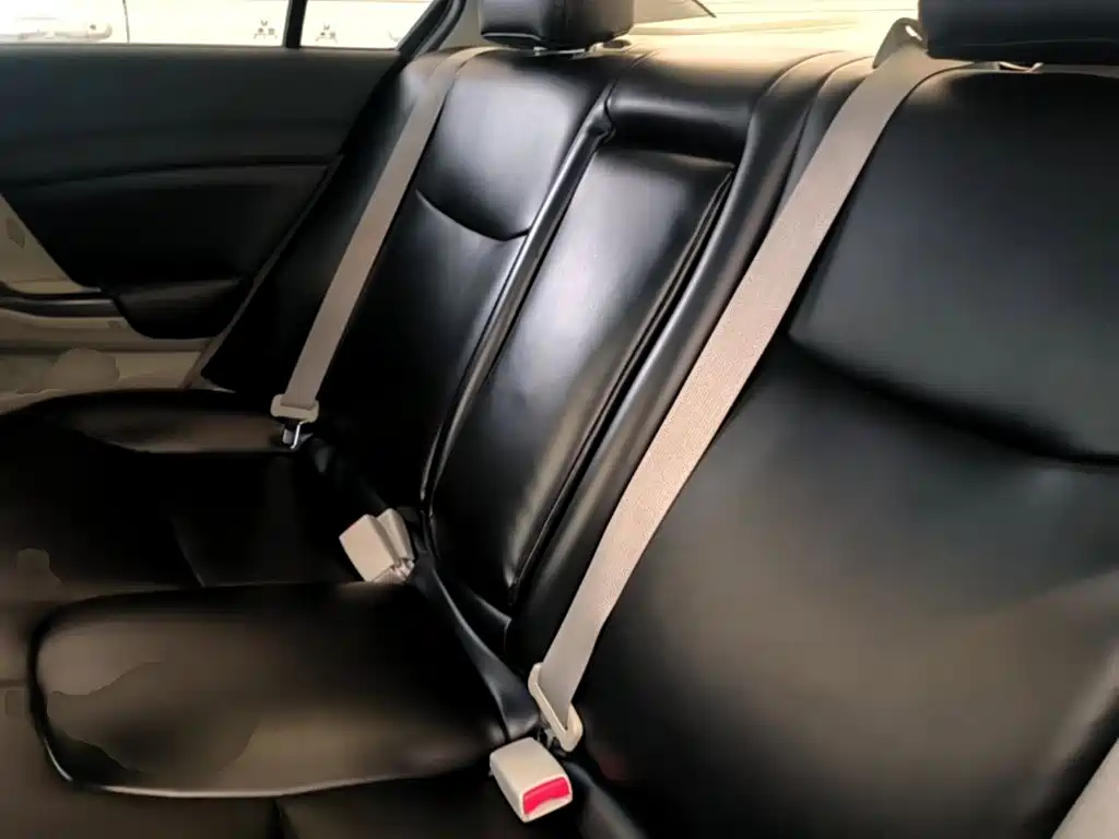 Honda Civic 2015 — фото 17