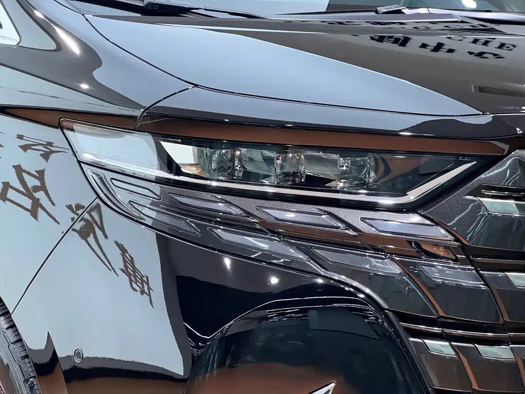 Toyota Alphard 2025 — фото 5