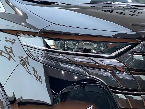 Toyota Alphard 2025